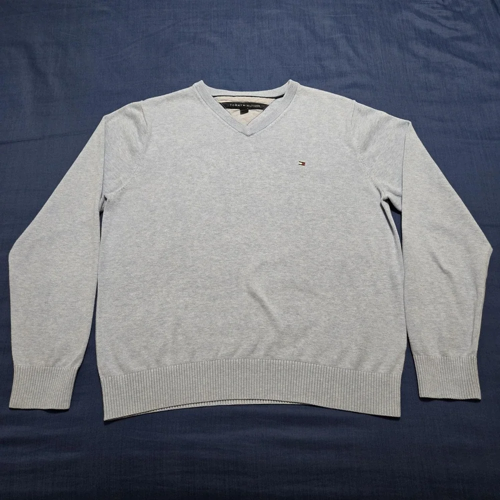 Tommy Hilfiger Sweater Mens Medium Gray Cotton V-Neck Flag Logo Knit Pullover